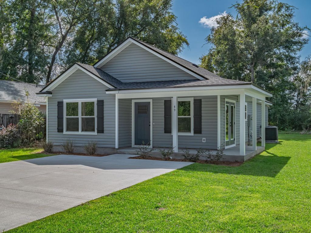 Photo of 49 Summer Brooke Lane, Crawfordville, FL 32327 (MLS # 392006)