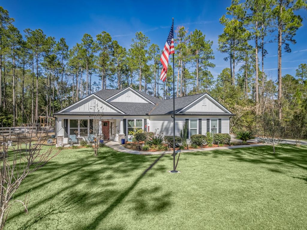 Photo of 162 Aaron Strickland Road, Crawfordville, FL 32327 (MLS # 396266)