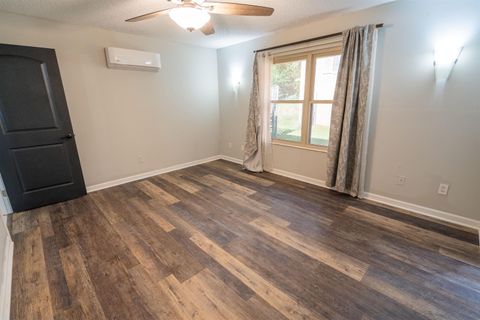 Tiny photo for 818 Barrie Avenue, Tallahassee, FL 32303 (MLS # 396898)