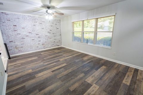 Tiny photo for 818 Barrie Avenue, Tallahassee, FL 32303 (MLS # 396898)