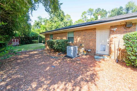 Tiny photo for 818 Barrie Avenue, Tallahassee, FL 32303 (MLS # 396898)