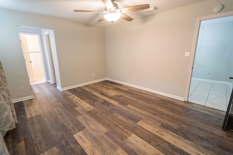Tiny photo for 818 Barrie Avenue, Tallahassee, FL 32303 (MLS # 396898)