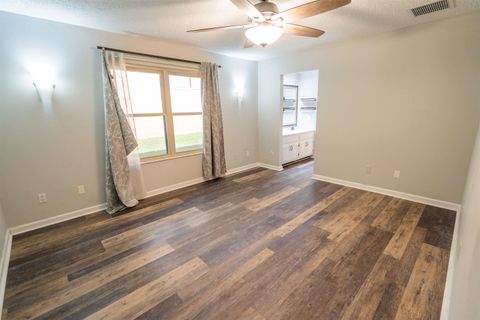 Tiny photo for 818 Barrie Avenue, Tallahassee, FL 32303 (MLS # 396898)