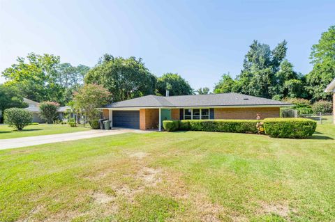 Tiny photo for 818 Barrie Avenue, Tallahassee, FL 32303 (MLS # 396898)
