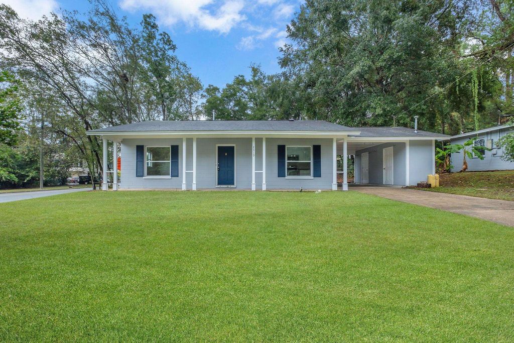 Photo of 2319 Tupelo Terrace Ter, Tallahassee, FL 32303 (MLS # 392687)