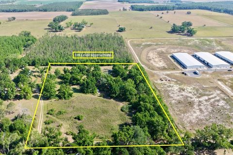Tiny photo for 496 NE Centaury Way, Lee, FL 32059 (MLS # 399109)