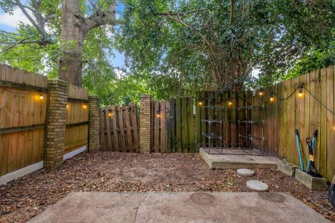 Tiny photo for 611 ACORN GROVE Court, Tallahassee, FL 32312 (MLS # 393634)