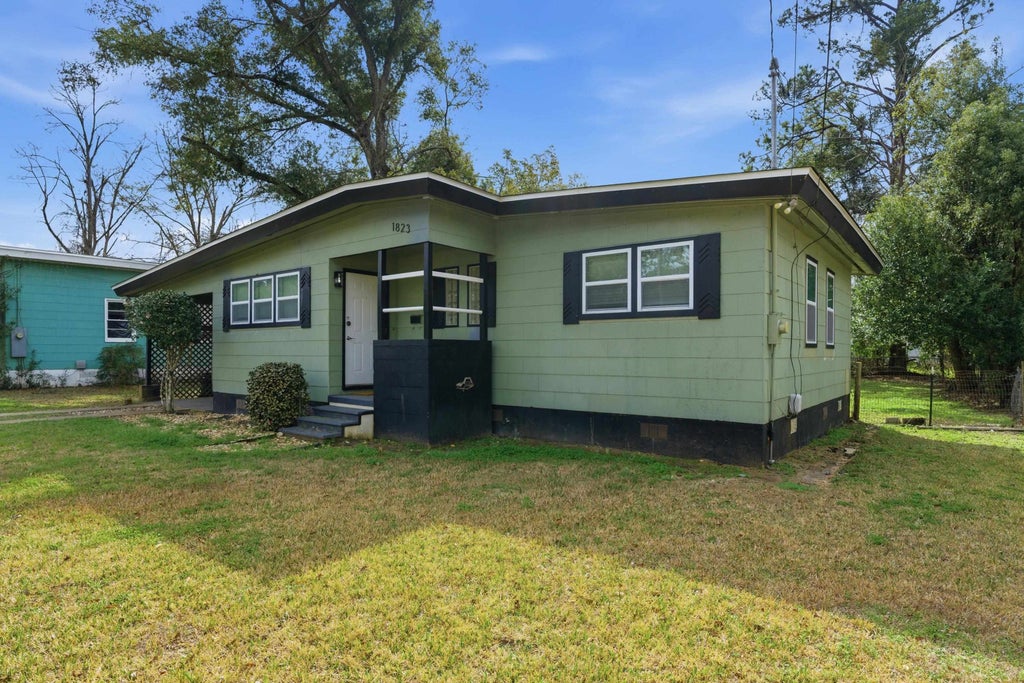 Photo of 1823 Tyndall Drive, Tallahassee, FL 32304 (MLS # 401480)