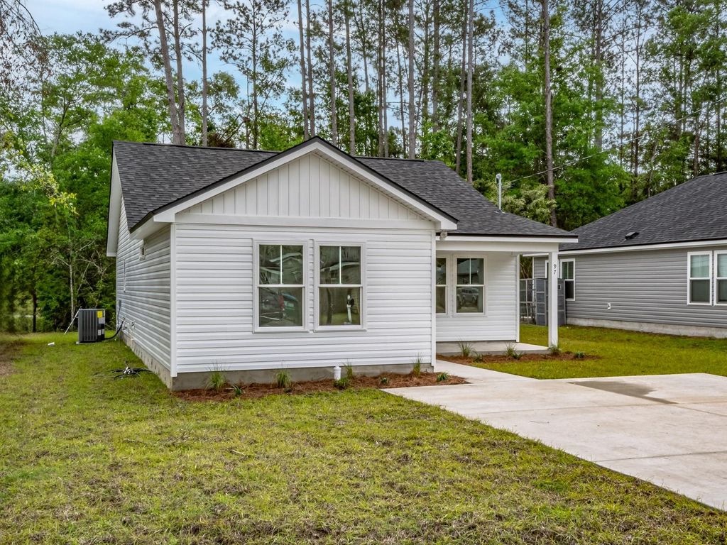 Photo of 17 Spokan Trail, Crawfordville, FL 32327 (MLS # 395412)