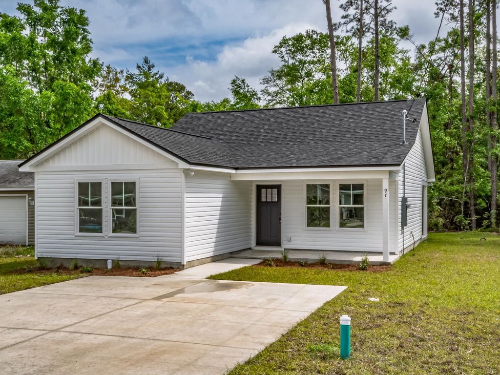 Photo of 17 Spokan Trail, Crawfordville, FL 32327 (MLS # 395412)