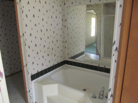 Tiny photo for 66 Two States Street, Havana, FL 32333 (MLS # 399326)