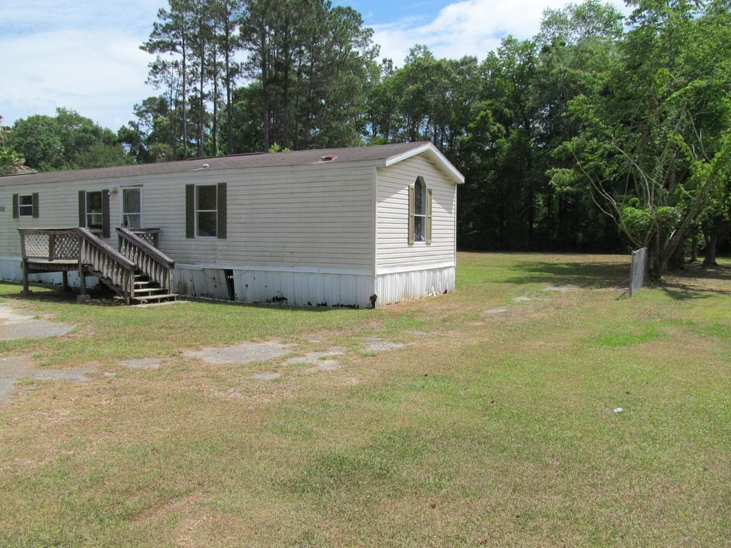 Photo of 66 Two States Street, Havana, FL 32333 (MLS # 399326)