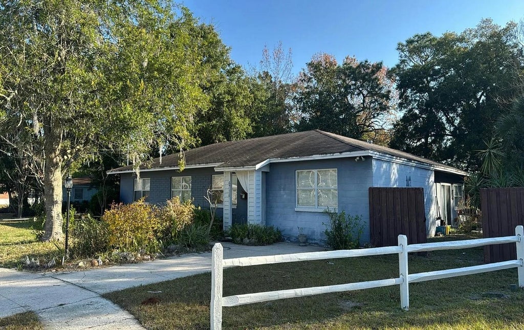 Photo of 6716 Buttontree Court, Jacksonville, FL 32277 (MLS # 403100)