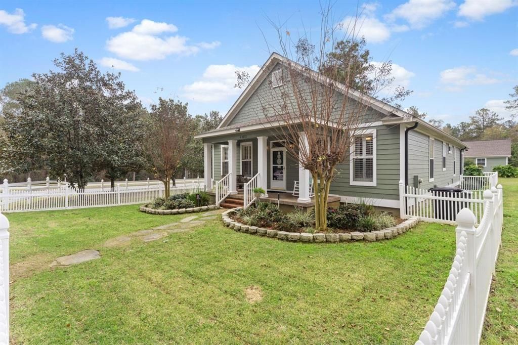 Photo of 4580 Heritage Park Boulevard, Tallahassee, FL 32311 (MLS # 395342)