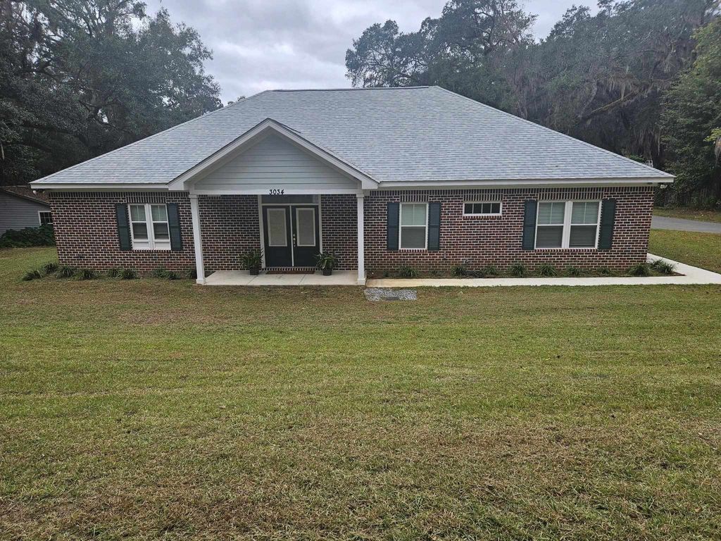 Photo of 3034 Lakeshore Drive, Tallahassee, FL 32312 (MLS # 393306)