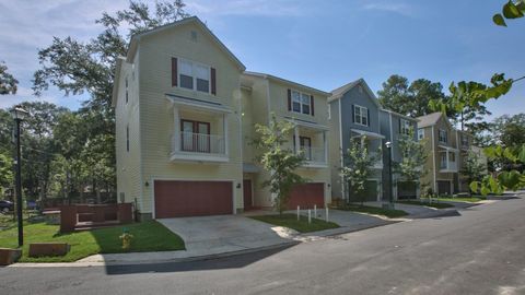 Tiny photo for 1864 BELLE VUE Way, Tallahassee, FL 32304 (MLS # 395053)