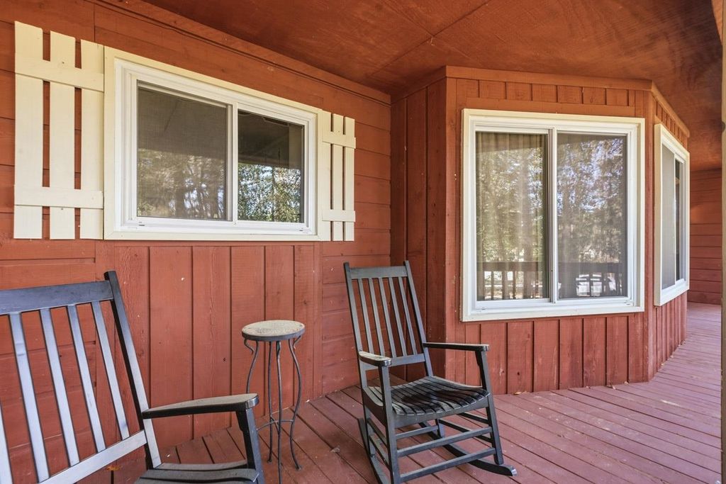 Photo of 3512 Willow Springs Lane, Tallahassee, FL 32312 (MLS # 400336)