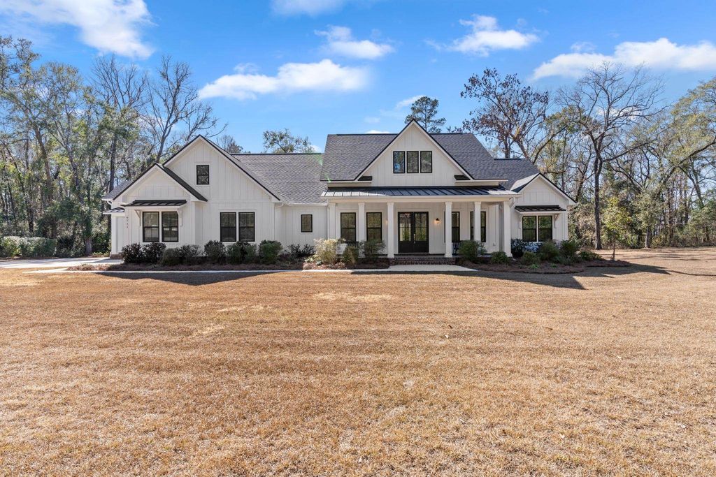 Photo of 9711 Faraway Farm Road, Tallahassee, FL 32317 (MLS # 395119)