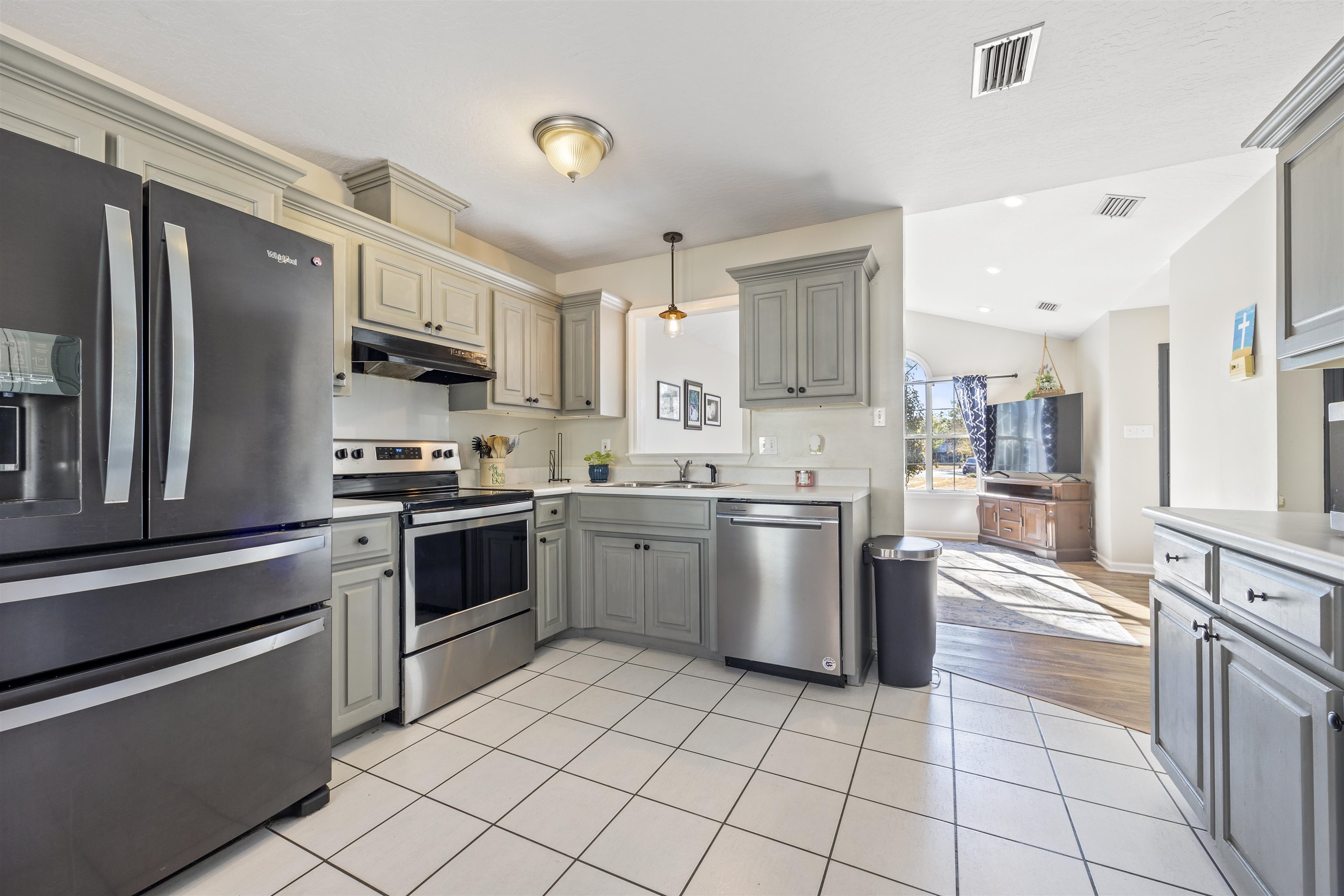 285 NE Green Tree Terrace