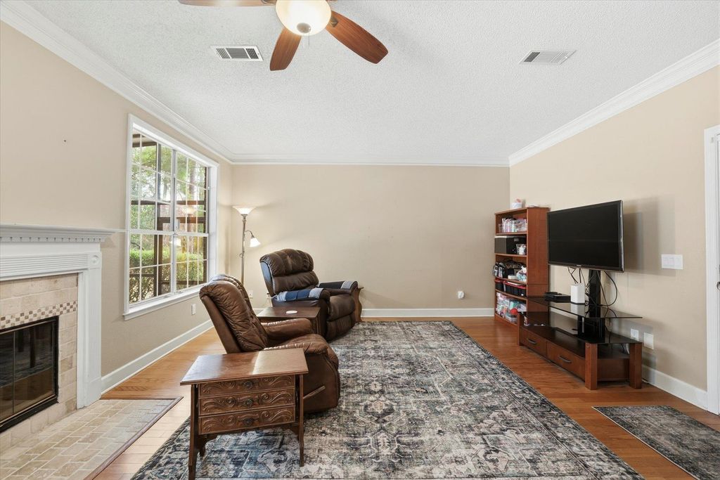 Photo of 5108 Centennial Oak Circle, Tallahassee, FL 32308 (MLS # 396023)