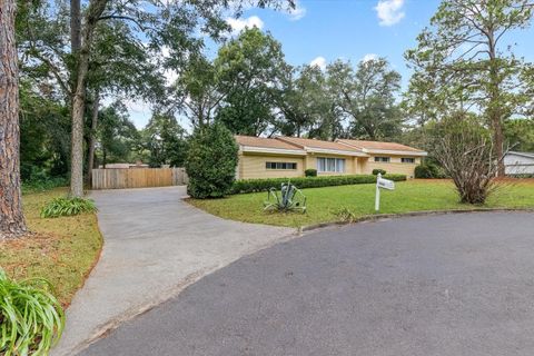 Tiny photo for 2506 Sir Williams Street, Tallahassee, FL 32310 (MLS # 391905)