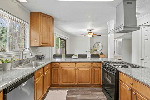 Tiny photo for 2506 Sir Williams Street, Tallahassee, FL 32310 (MLS # 391905)