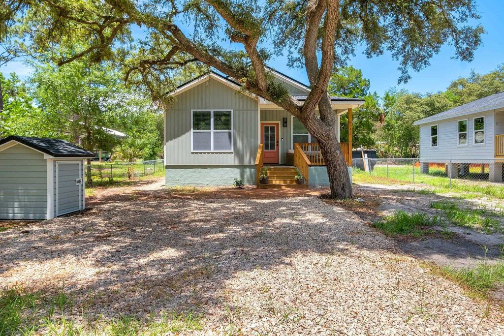 Photo of 131 Delaware Street, Carrabelle, FL 32322 (MLS # 394956)