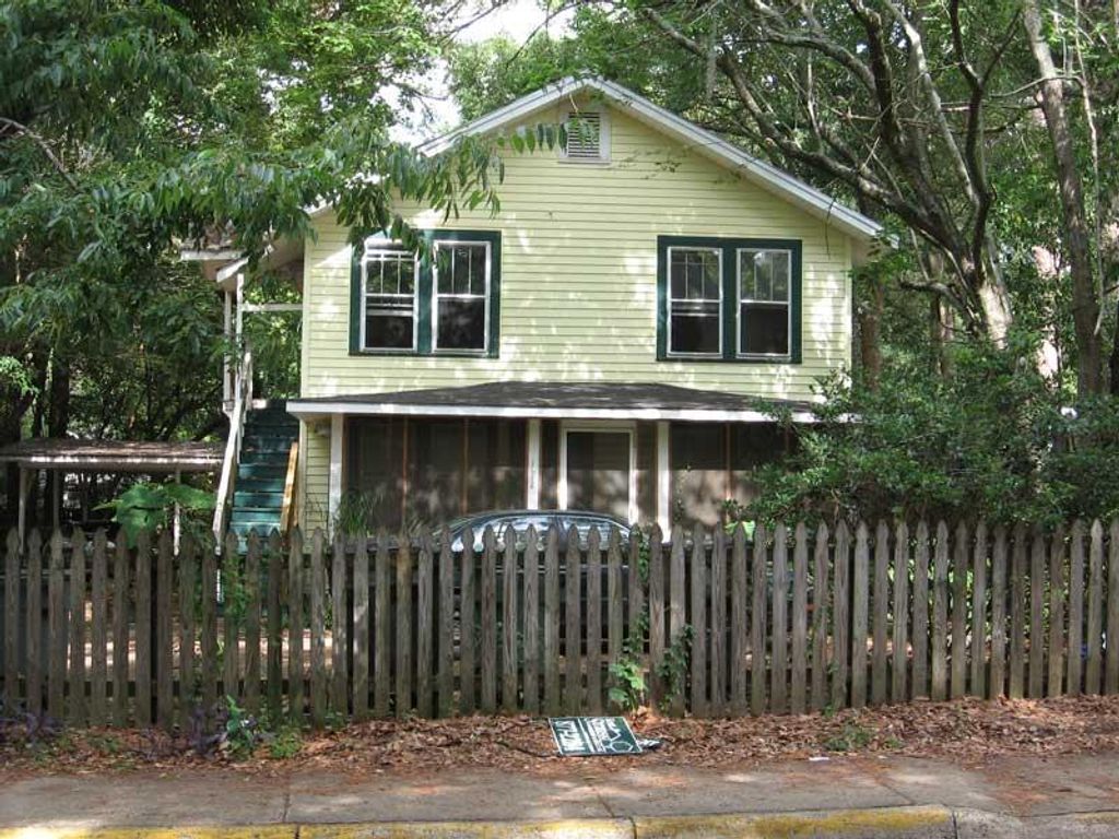Photo of 1612 N M L King Jr Boulevard #UP, Tallahassee, FL 32303 (MLS # 400140)