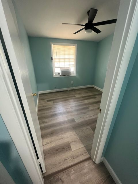 Tiny photo for 201 Dupont Avenue, Quincy, FL 32351 (MLS # 397641)