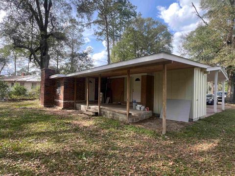 Tiny photo for 201 Dupont Avenue, Quincy, FL 32351 (MLS # 397641)
