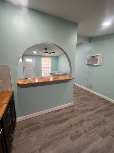 Tiny photo for 201 Dupont Avenue, Quincy, FL 32351 (MLS # 397641)