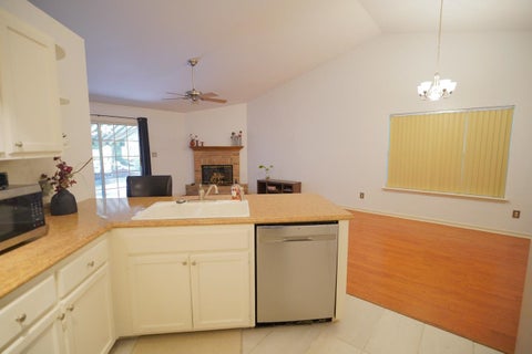 Tiny photo for 4472 Bay Shore Circle, Tallahassee, FL 32309 (MLS # 401655)