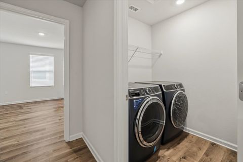 Tiny photo for 1959 Chickadee Way, Tallahassee, FL 32311 (MLS # 394537)