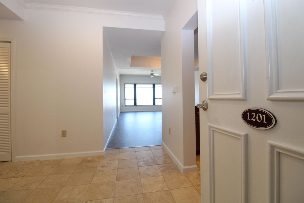 Photo of 121 N Monroe St #1201 St, Tallahassee, FL 32301 (MLS # 397533)