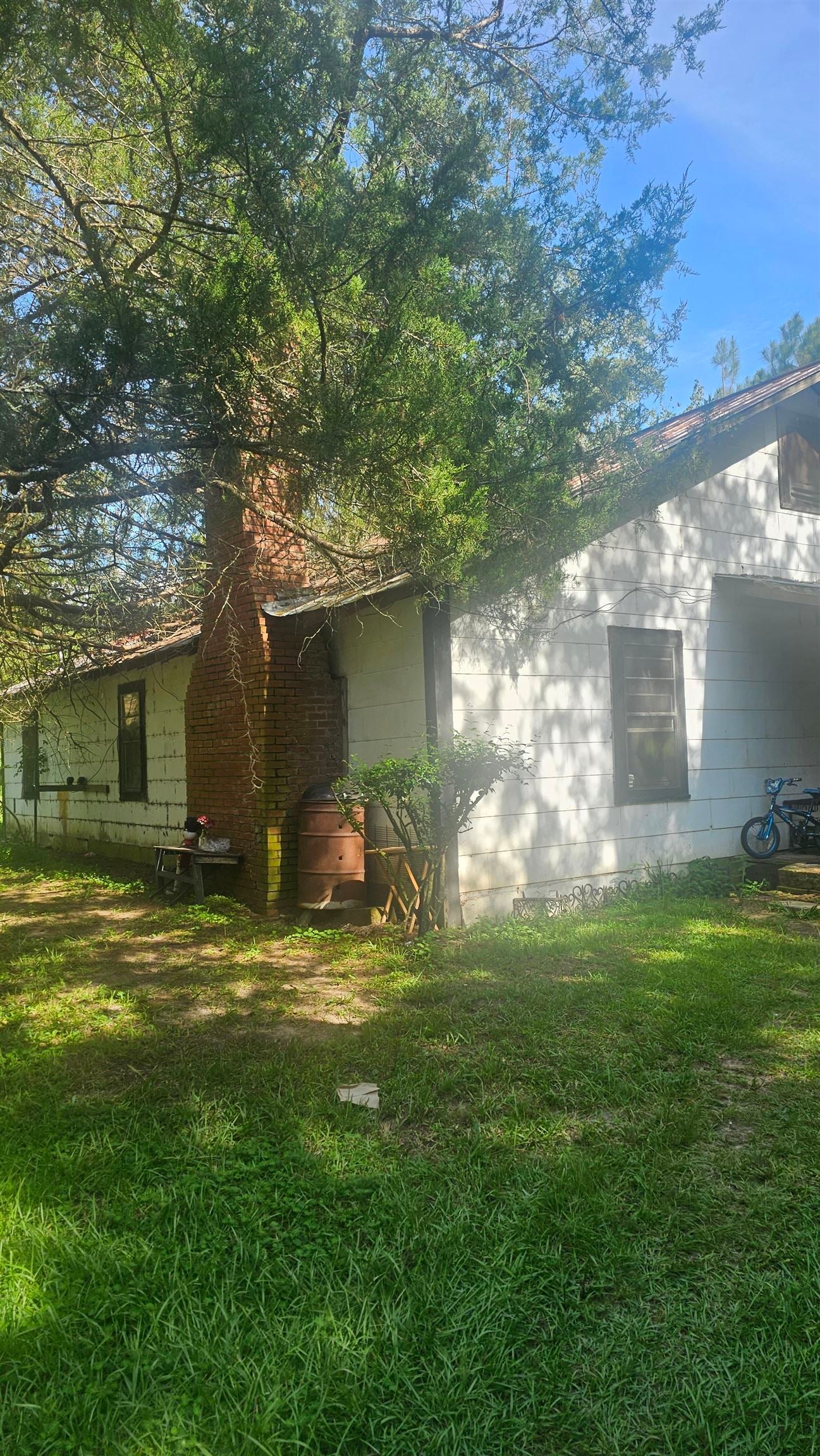 1104 Leslie Lewis Road