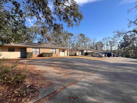 1567 Live Oak Drive AB Tallahassee FL 32301