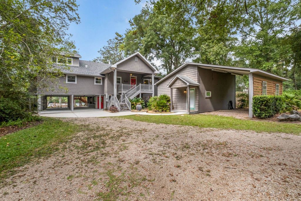 Photo of 102 Sanders Cemetery Road, Sopchoppy, FL 32358 (MLS # 391759)