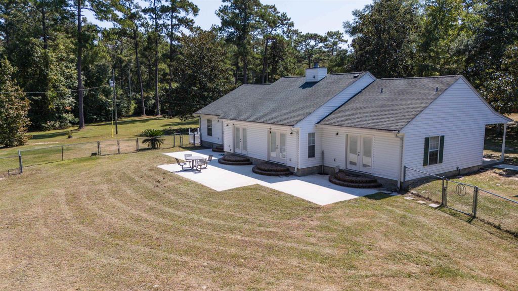 Photo of 3380 Ben Stoutamire Road, Tallahassee, FL 32310 (MLS # 391556)