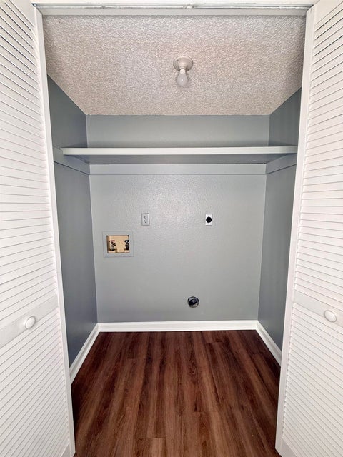 Tiny photo for 1928 Nicklaus Court #B, Tallahassee, FL 32301 (MLS # 401095)