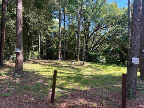 Tiny photo for 612 Whittaker Road, Tallahassee, FL 32305 (MLS # 390670)