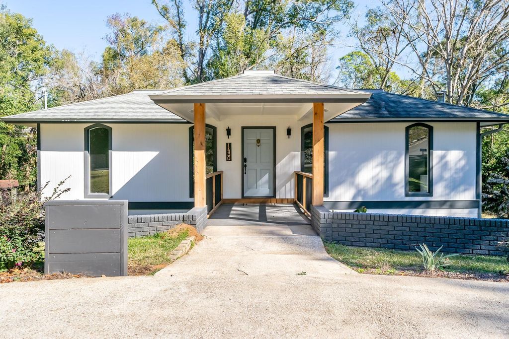Photo of 1430 Lucy Street, Tallahassee, FL 32308 (MLS # 395811)