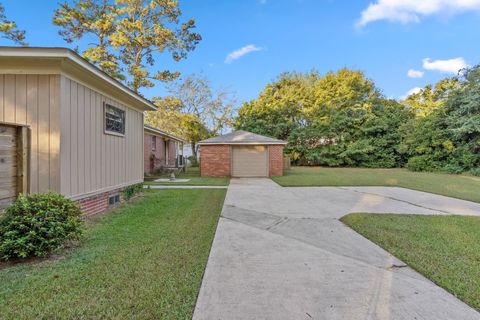 Tiny photo for 954 Miccosukee Road, Tallahassee, FL 32308 (MLS # 391457)