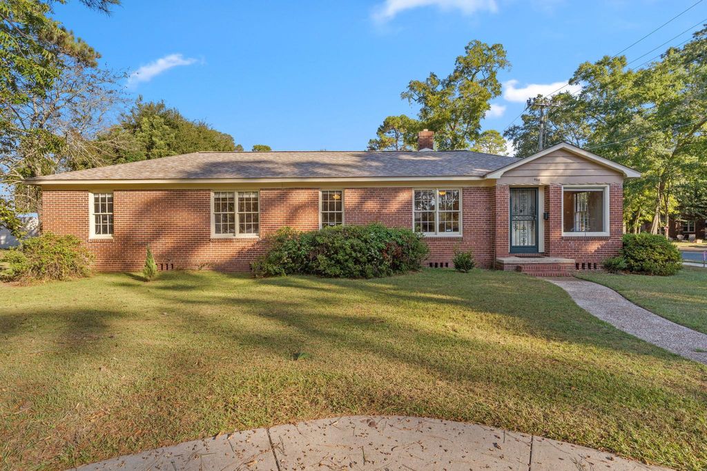 Photo of 954 Miccosukee Road, Tallahassee, FL 32308 (MLS # 391457)