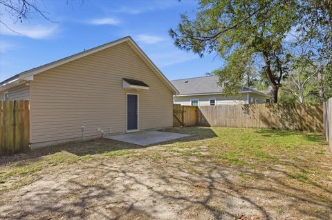 Tiny photo for 62 Liberty Road, Crawfordville, FL 32327 (MLS # 397594)
