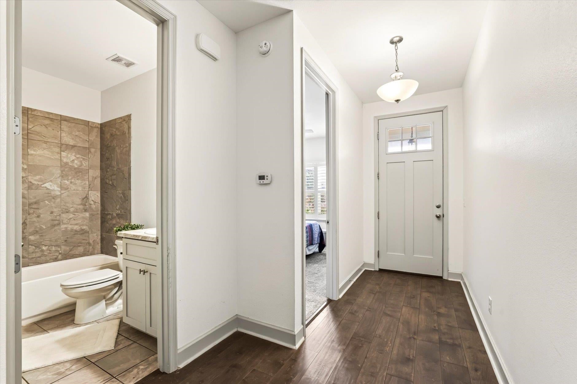 2328 LEXINGTON POND Way