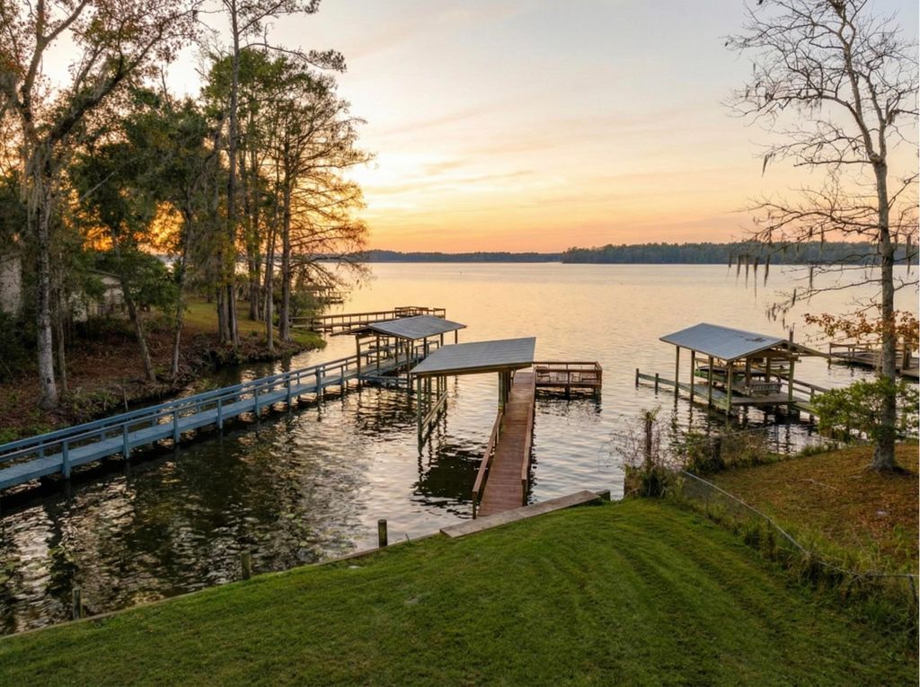 Photo of 24163 Lone Star Road, Tallahassee, FL 32310 (MLS # 402098)