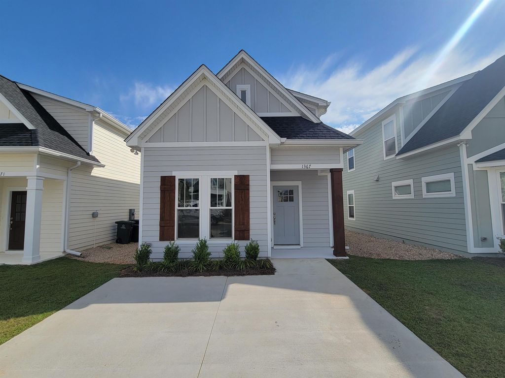 Photo of 1367 LANDON HILLS Drive, Tallahassee, FL 32312 (MLS # 391715)