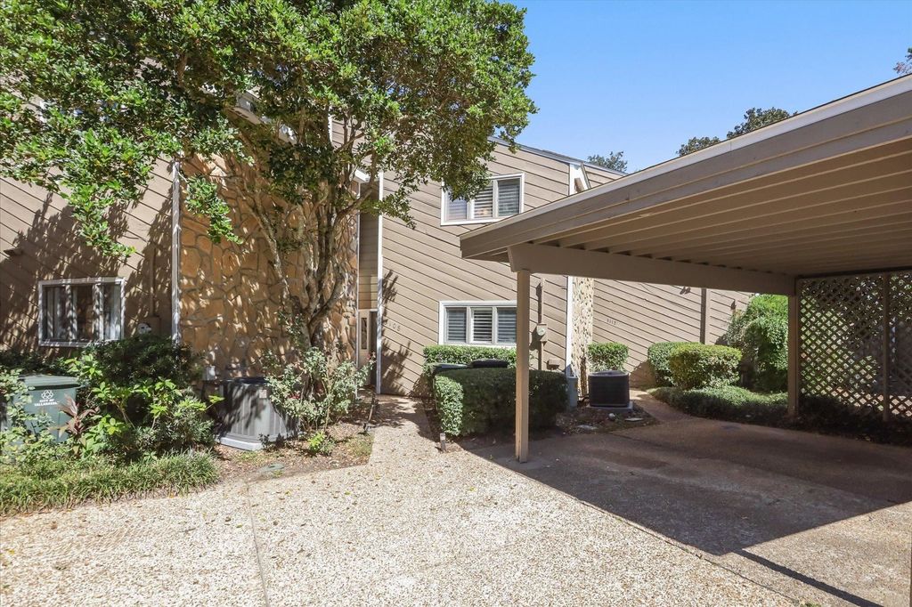 Photo for 3108 Ironwood Drive, Tallahassee, FL 32309 (MLS # 390590)