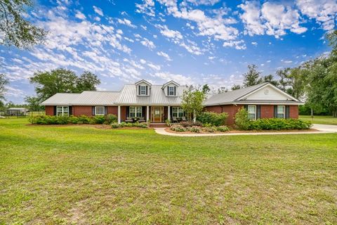 Photo of 1752 SE ROGERS SINK Road, Madison, FL 32340 (MLS # 399349)