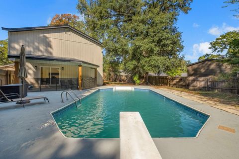 Tiny photo for 246 Intrepid Court, Tallahassee, FL 32312 (MLS # 398302)